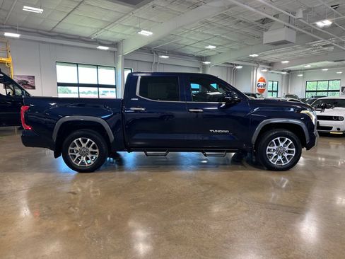 Used 2024 Toyota Tundra Limited AWD/4WD image 8