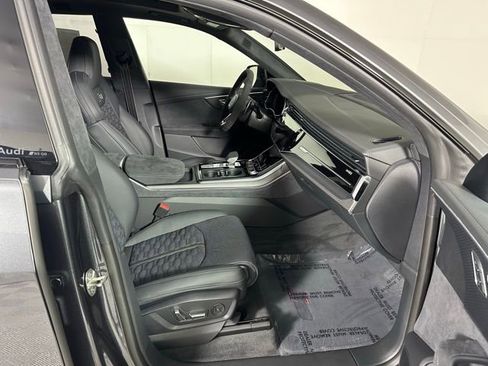 New 2026 Audi RS Q8 performance image 12