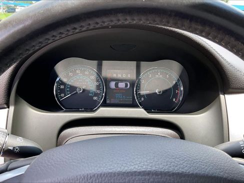 Used 2013 Jaguar XF RWD image 25