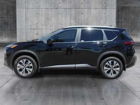 Used 2023 Nissan Rogue SV w/ SV Premium B Package FWD image 2