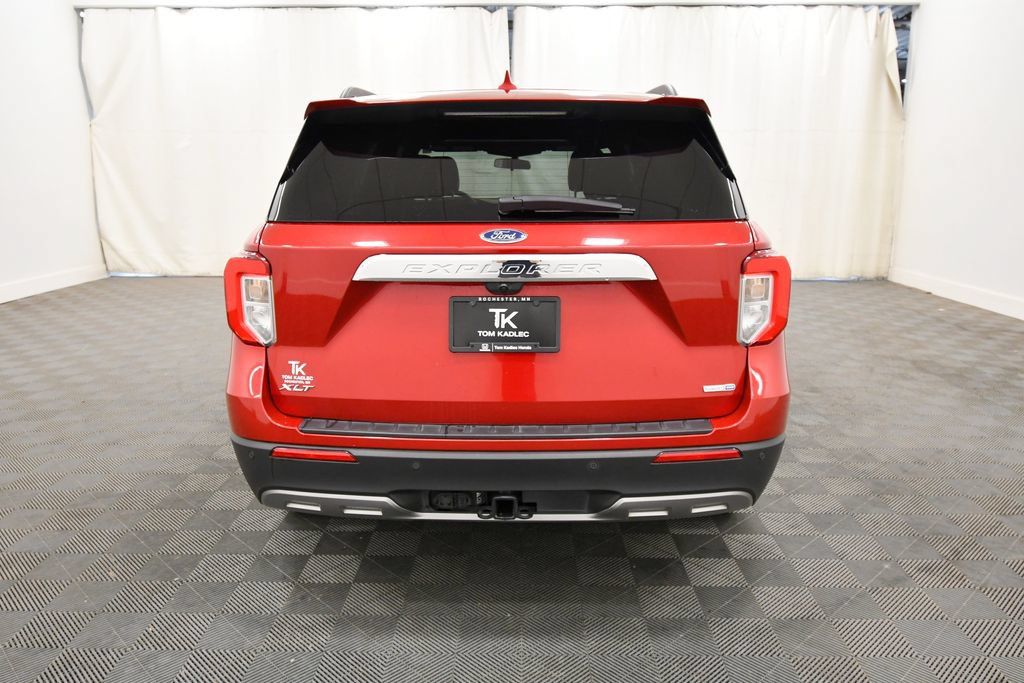 Used 2020 Ford Explorer XLT w/ Equipment Group 202A AWD/4WD image 6