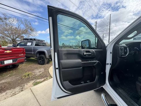 Used 2020 Chevrolet Silverado 2500 LTZ w/ LTZ Premium Package image 32