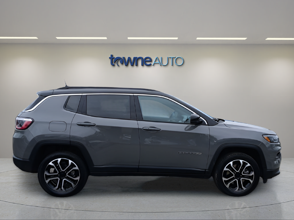 Used 2023 Jeep Compass Limited AWD/4WD image 8