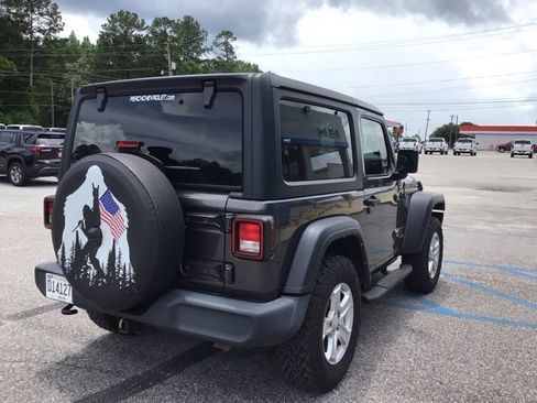Used 2021 Jeep Wrangler Sport AWD/4WD image 4