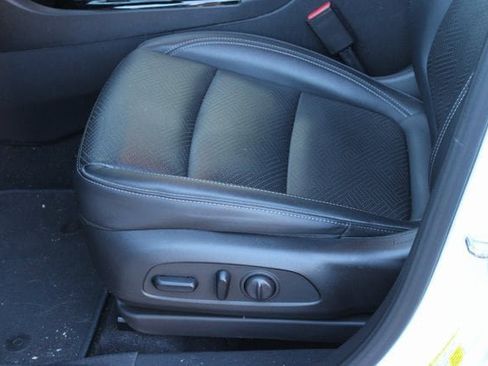 Certified 2022 Buick Encore GX Essence image 14