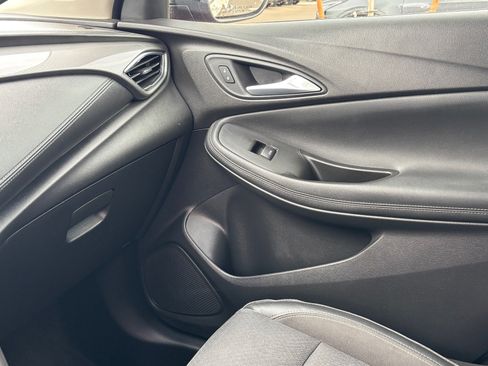 Used 2021 Buick Encore GX Select w/ Advanced Technology Package AWD/4WD image 19