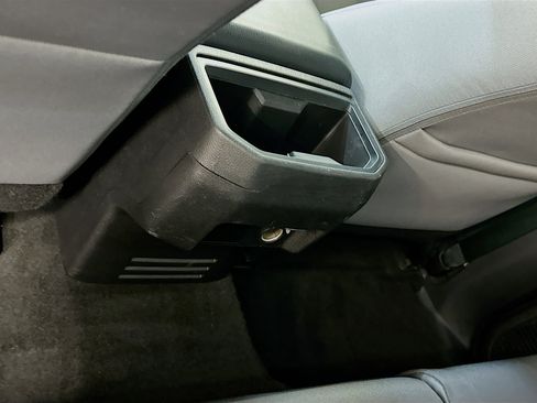 Used 2025 Toyota Tacoma TRD Off-Road image 28