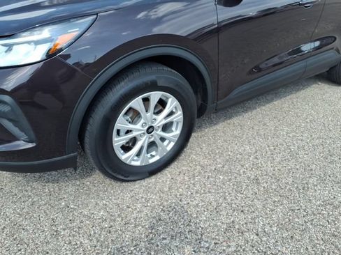 Certified 2023 Ford Escape Active w/ Tech Pack #2 AWD/4WD image 4