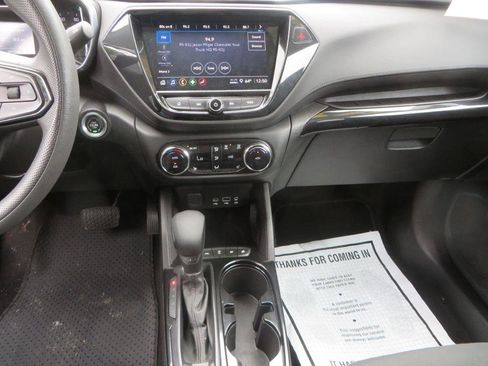 Used 2021 Chevrolet TrailBlazer LT w/ Convenience Package FWD image 19