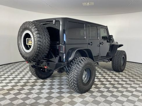 Used 2016 Jeep Wrangler Unlimited Rubicon AWD/4WD image 16