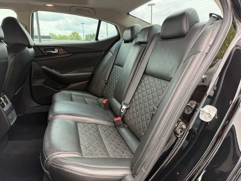 Used 2021 Nissan Maxima Platinum w/ Sport Mat Group FWD image 25
