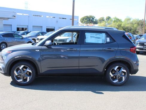 New 2026 Hyundai Venue SEL image 2