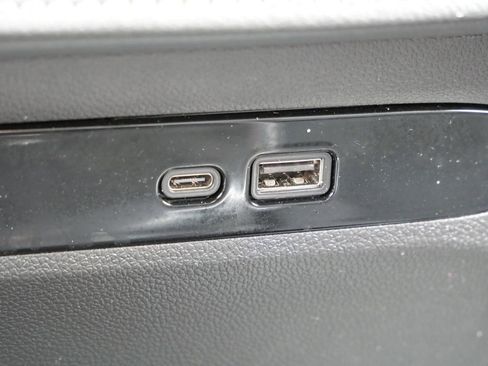 Used 2025 Buick Enclave Sport Touring AWD/4WD image 48