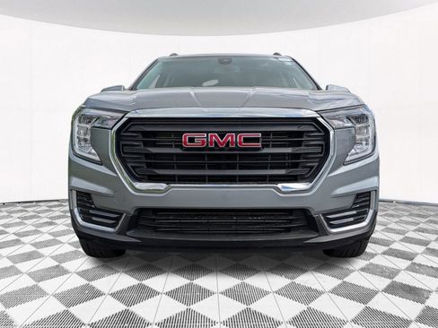 Used 2023 GMC Terrain SLE w/ Driver Convenience Package AWD/4WD image 16