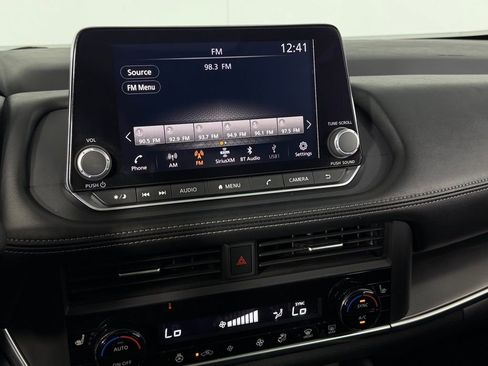 Used 2024 Nissan Rogue SV w/ SV Premium Package FWD image 20