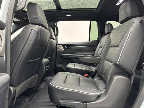 New 2027 Buick Enclave Avenir w/ LPO, Floor Liner Package AWD/4WD image 46