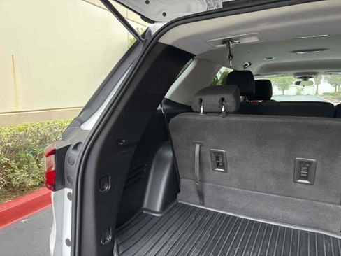 Used 2020 Chevrolet Traverse LS image 66
