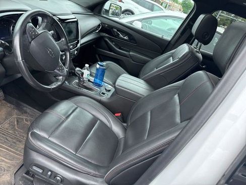 Used 2022 Chevrolet Traverse RS w/ LPO, Floor Liner Package AWD/4WD image 8