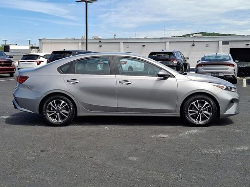 Certified 2023 Kia Forte LXS w/ LXS Technology Package FWD image 7