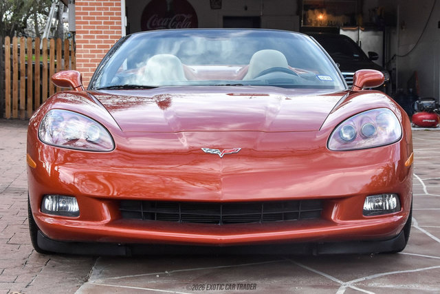 Used 2006 Chevrolet Corvette Coupe w/ Preferred Equipment Group RWD image 13