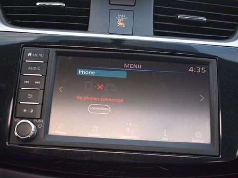 Used 2019 Nissan Sentra SL image 17