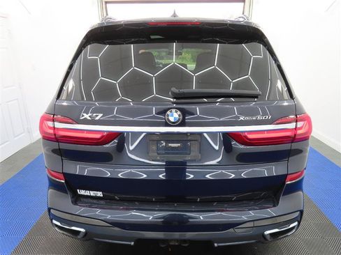 Used 2019 BMW X7 xDrive50i w/ M Sport Package AWD/4WD image 12