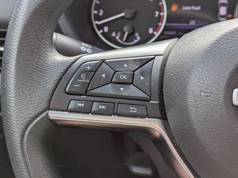 Used 2024 Nissan Sentra SV FWD image 25