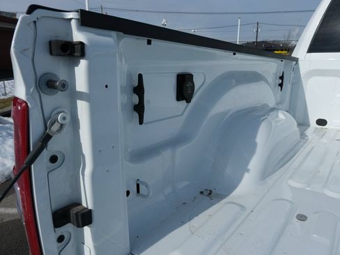 Used 2024 RAM 3500 Tradesman w/ Chrome Appearance Group AWD/4WD image 34