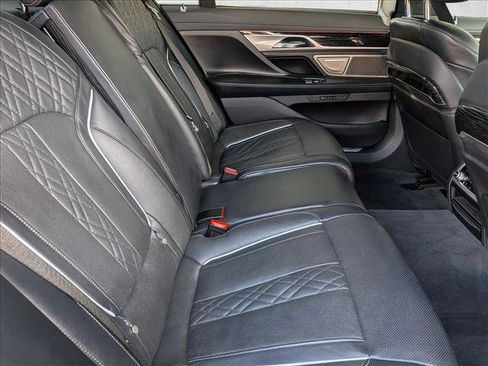 Used 2022 BMW 740i xDrive w/ M Sport Package AWD/4WD image 22
