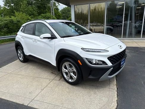 Certified 2023 Hyundai Kona SEL w/ Cargo Package AWD/4WD image 3