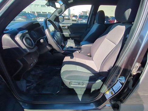 Certified 2023 Toyota Tacoma TRD Off-Road image 8