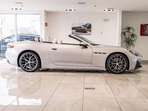 New 2026 Maserati GranCabrio Modena image 9