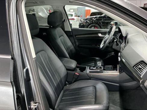 Used 2023 Audi Q5 2.0T Premium w/ Convenience Package image 10