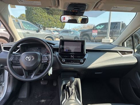 Used 2024 Toyota Corolla LE image 18