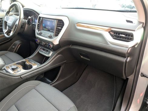 Certified 2023 GMC Acadia SLE w/ Driver Convenience Package image 31