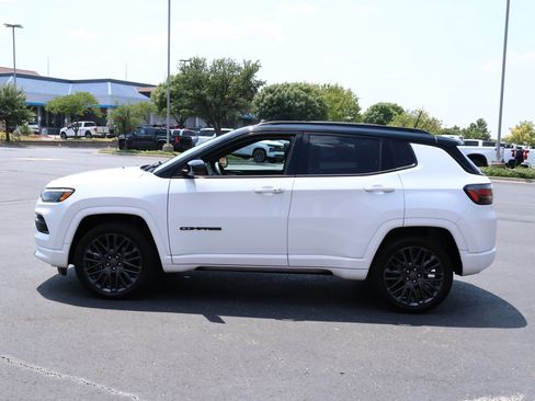 Used 2023 Jeep Compass High Altitude AWD/4WD image 31