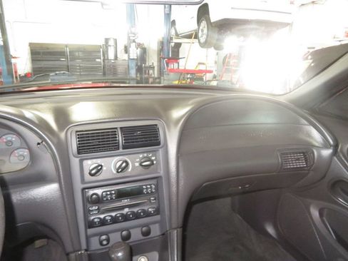 Used 2004 Ford Mustang Coupe RWD image 27