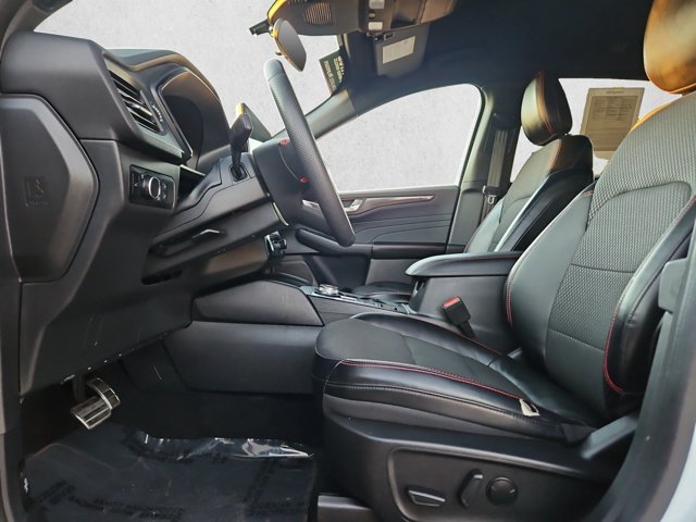 Used 2023 Ford Escape ST-Line w/ Tech Pack #1 AWD/4WD image 16