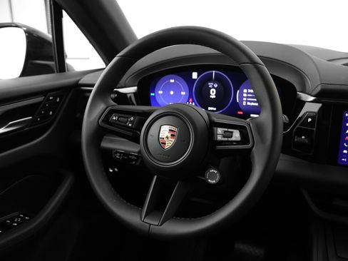 Certified 2025 Porsche Macan 4 Electric image 31