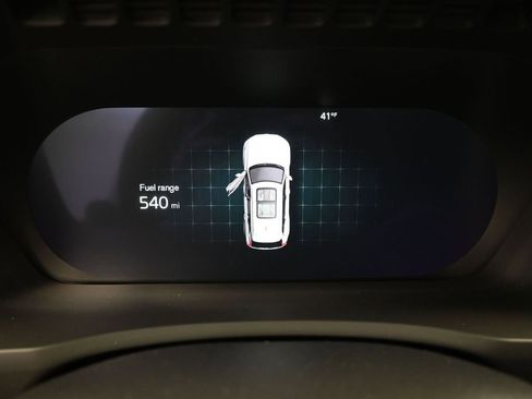 Certified 2024 Volvo XC90 B5 Plus image 12