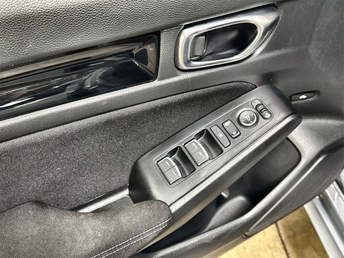 Used 2025 Honda Civic Sport image 14
