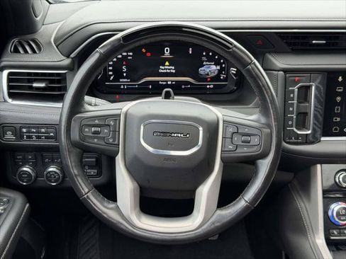 Used 2023 GMC Yukon XL Denali w/ Denali Reserve Package AWD/4WD image 18