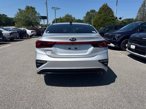 Used 2021 Kia Forte LXS FWD image 4