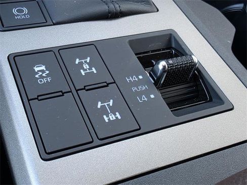 Certified 2025 Toyota Land Cruiser Base image 31