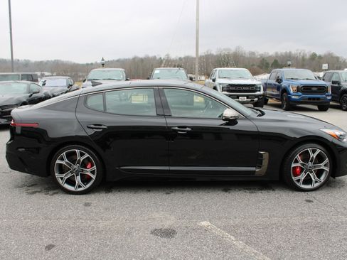 Used 2018 Kia Stinger GT1 image 5