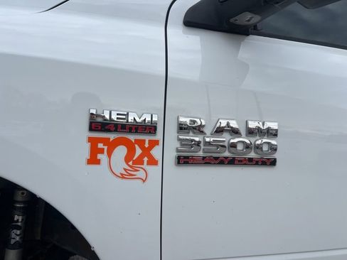 Used 2015 RAM 3500 Tradesman w/ Chrome Appearance Group image 7