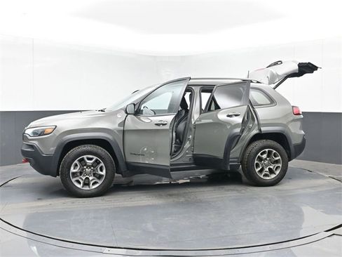 Used 2019 Jeep Cherokee Trailhawk w/ Comfort/Convenience Group image 59