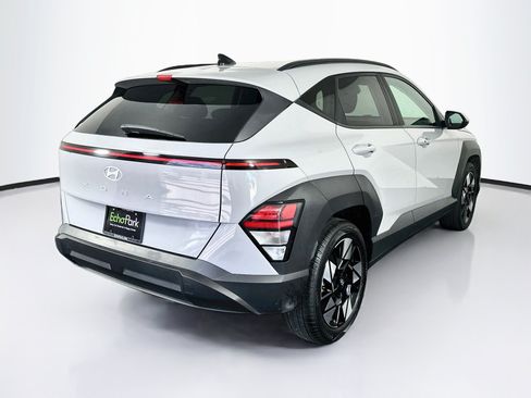 Used 2025 Hyundai Kona SEL FWD image 9