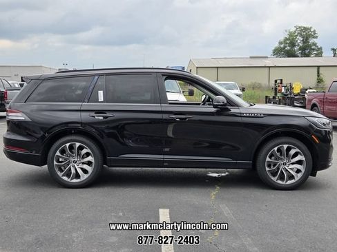 New 2026 Lincoln Aviator AWD w/ Jet Appearance Package image 6