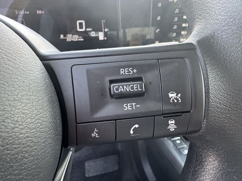 Used 2026 Nissan Kicks SV FWD image 29